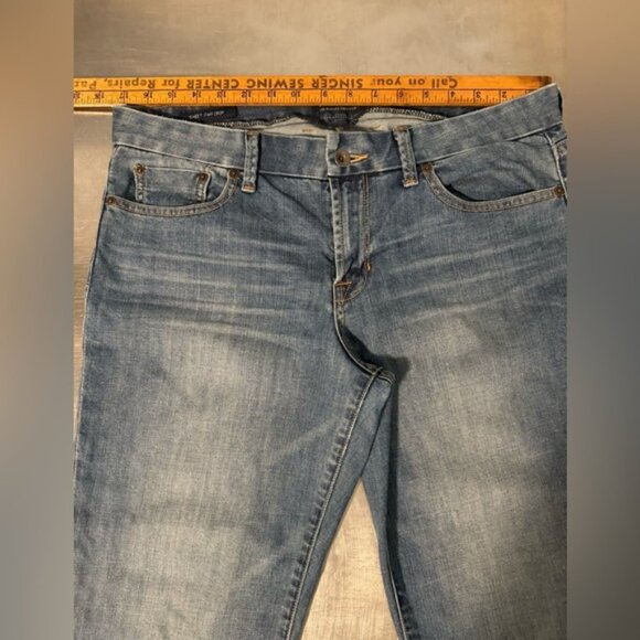 Lucky Sweet Jean Crop - Picture 3 of 9